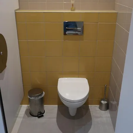 Kapsuła Hostel *